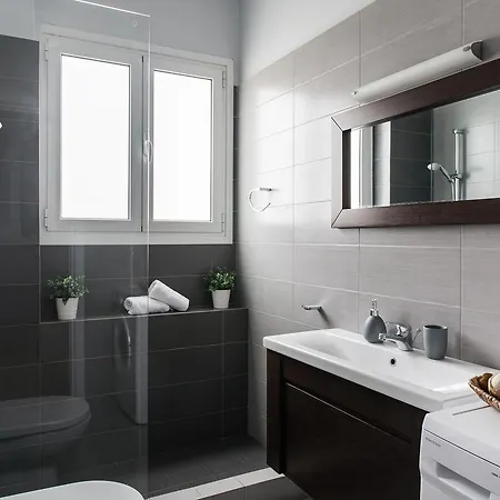 Syntagma Square By Livin Urbban Apartment *